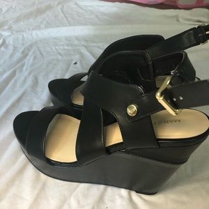 Black wedge heels